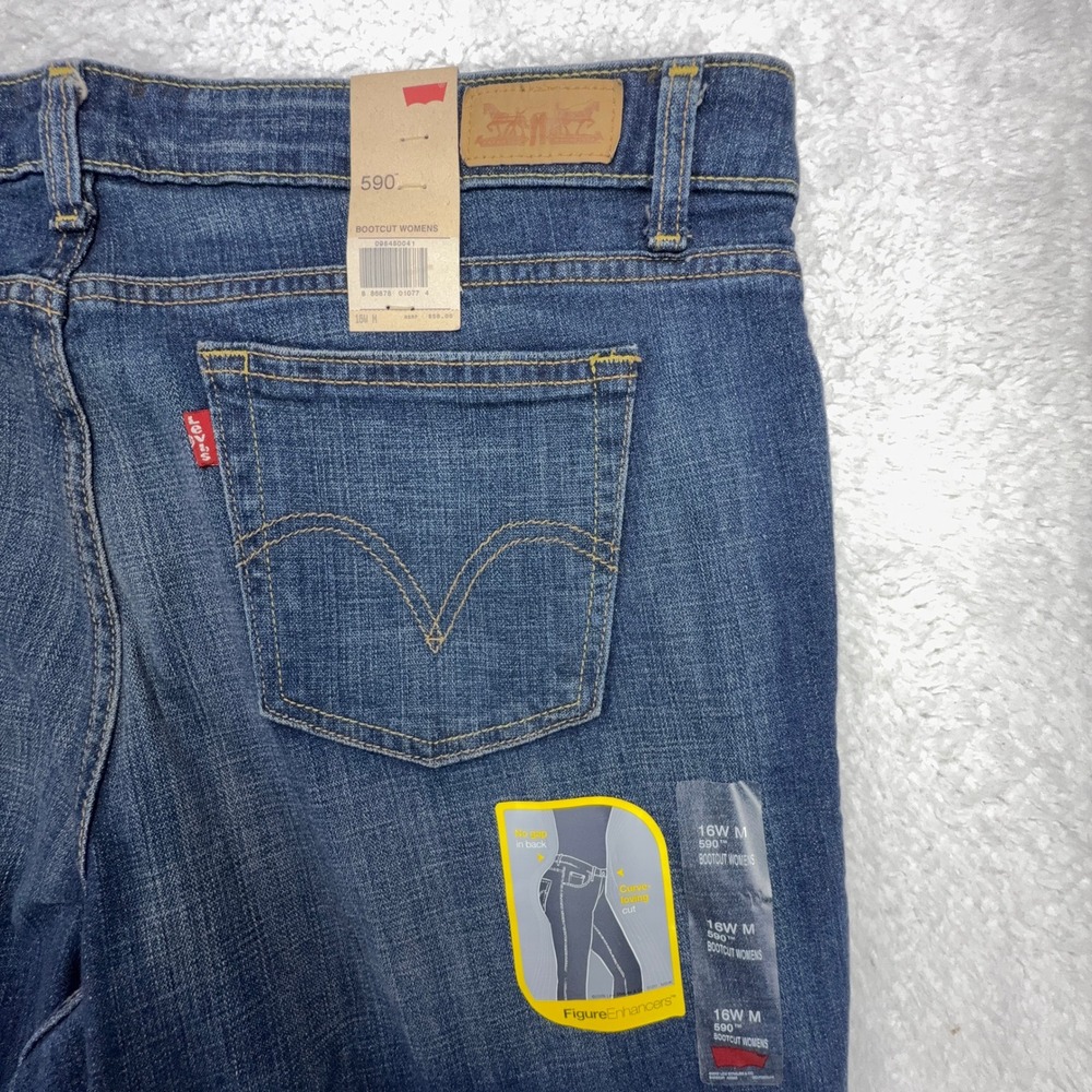 Levis 590 Bootcut Jeans Womens 16W M Blue Denim Figure Enhancer Curve Loving NEW